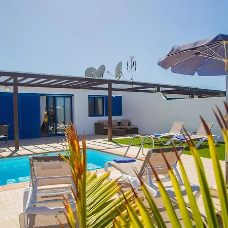 Marinas Deluxe Villa *